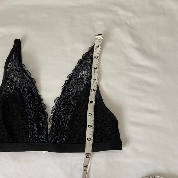 Black lace bralette - Picture 3 of 5